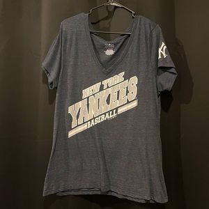 XL New York Yankees shirt